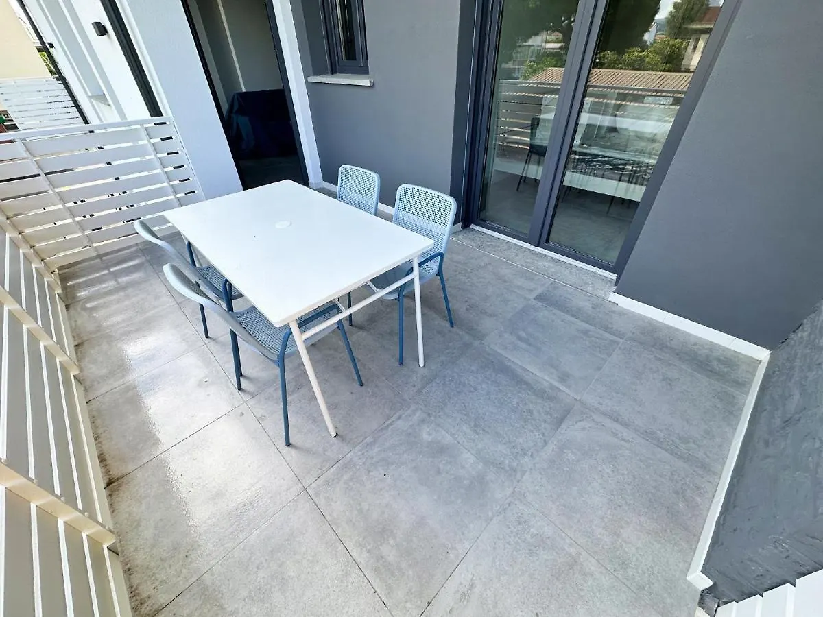 Lux Apartments Moon Follonica Italia